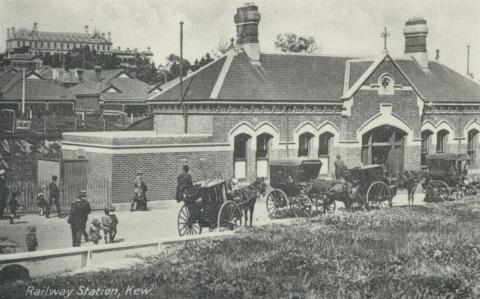 Kew Railway Station in the early 1900s