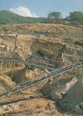 Open-cut tin mining operations, Walwa, 1970