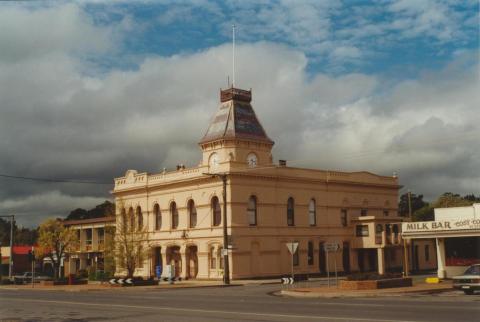 Creswick Town Hall, 2000