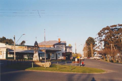 Bunyip, 2002