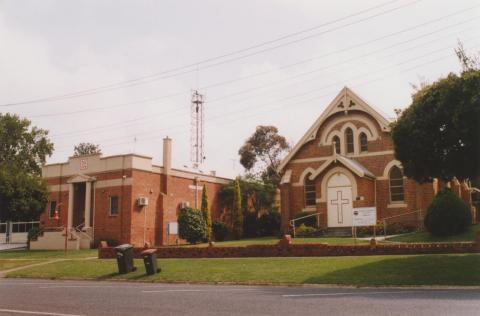 Drouin Uniting Church and CFA, 2010
