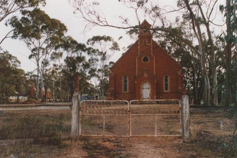 Roman Catholic Church (1912) and Uniting (Presbyterian) Church (1864), Tarnagulla, 2010