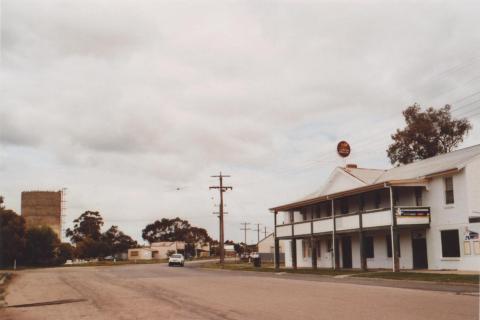 Hotel and Main Street, Ultima, 2010