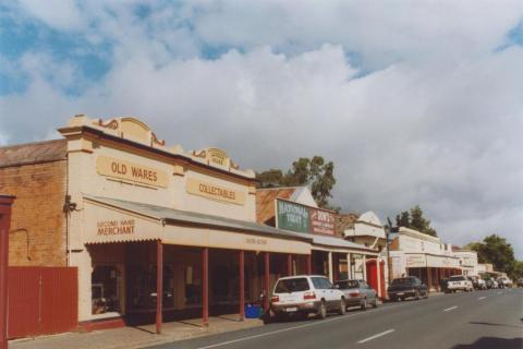 Dows Pharmacy, Conness Street, Chiltern, 2010