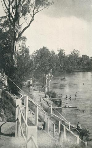 The Swimming Pool, Seymour