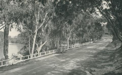 Hume Highway, showing the Goulburn River, Seymour
