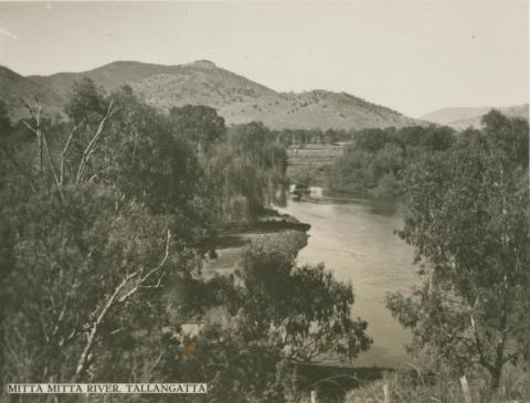 Mitta Mitta River, Tallangatta