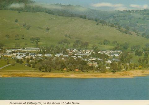 Panorama of Tallangatta, on the shores of Lake Hume