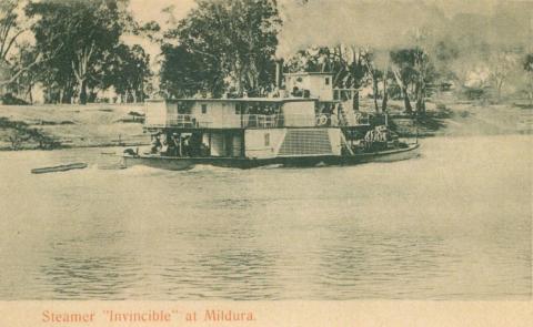 Steamer Invincible at Mildura, c1910