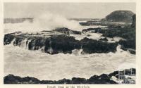 Rough seas at the Blowhole, Cowes