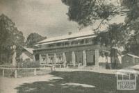 The Black's Spur Hotel, Narbethong, 1947-48