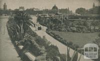 Princes Bridge, looking from Alexandra Gardens, Melbourne, 1918