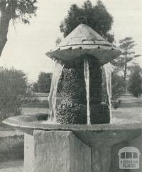 Mineral Water Fountain, Victoria Park, Sale, 1938