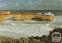The magnificent London Bridge west of Port Campbell