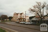 Buninyong Crown Hotel, 2002