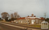 Lake Bolac Hotel, 2002