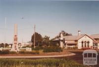 Martin and Bell Streets, Penshurst, 2009