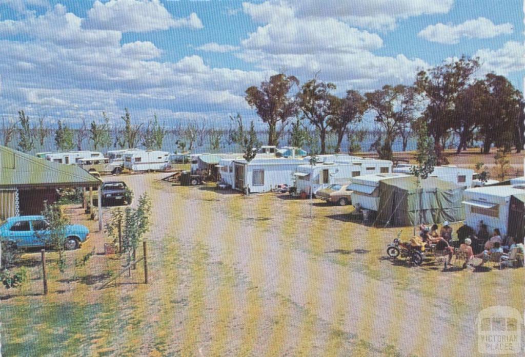 Denison County Caravan Park, Spring Drive, Mulwala, on the banks of Lake Mulwala