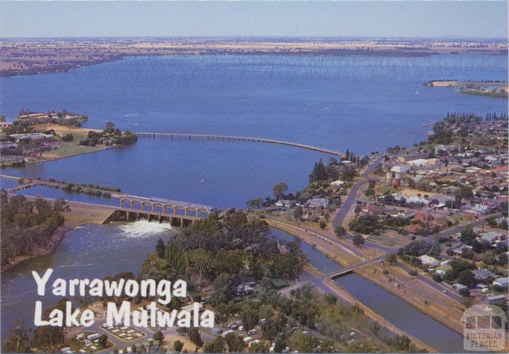 Aerial view of Lake Mulwala and Yarrawonga Weir on the Murray River, Yarrawonga 