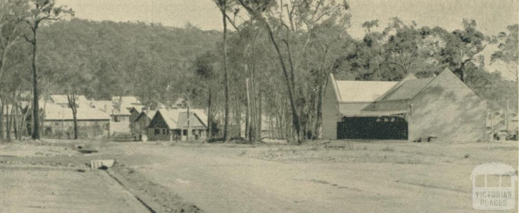Yallourn's first store being built