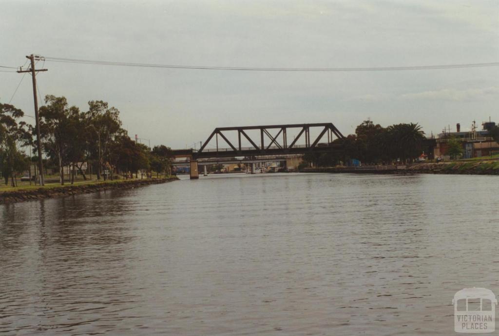 Footscray Railway Bridge, Maribyrnong River, 2000