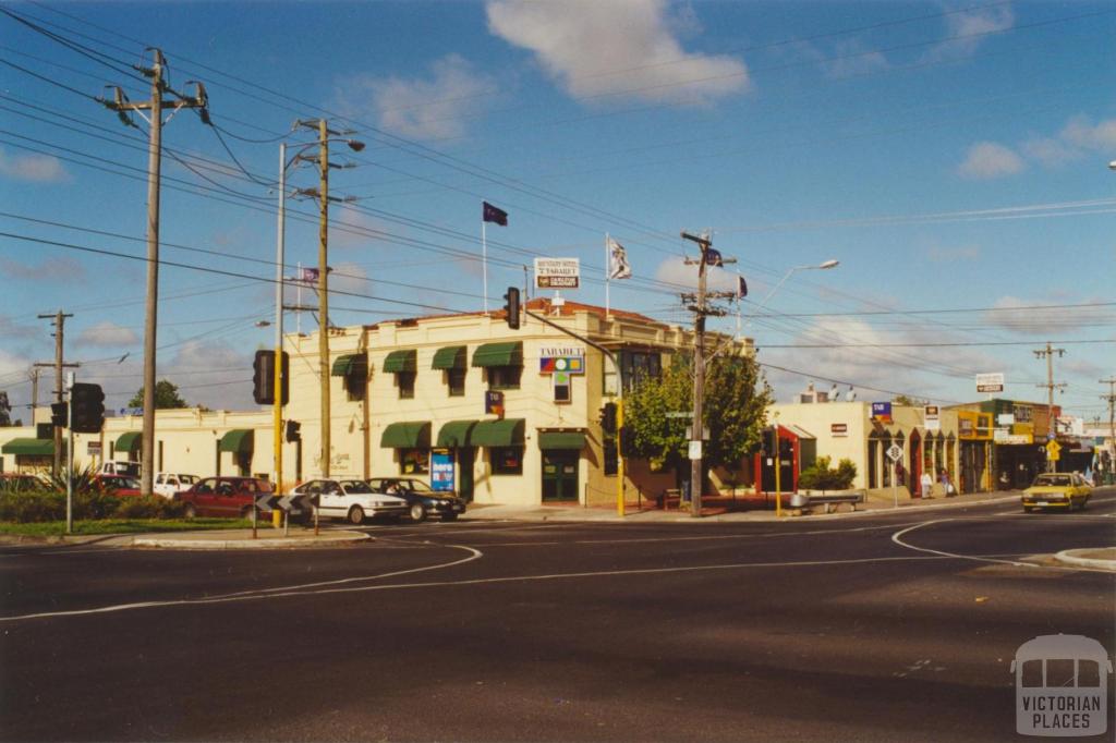 East Boundary Hotel, Bentleigh East, 2000