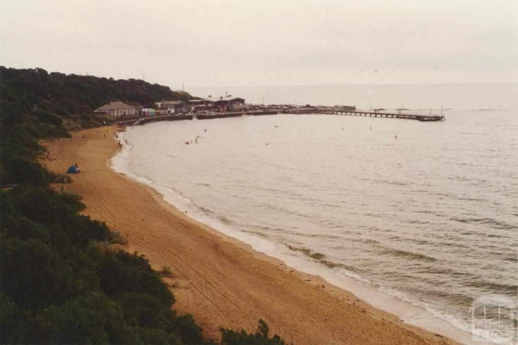 Half Moon Bay, Black Rock, 2001