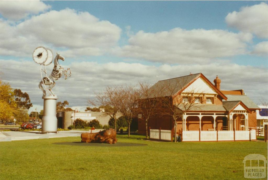 Former Melton court house (information centre), 2002