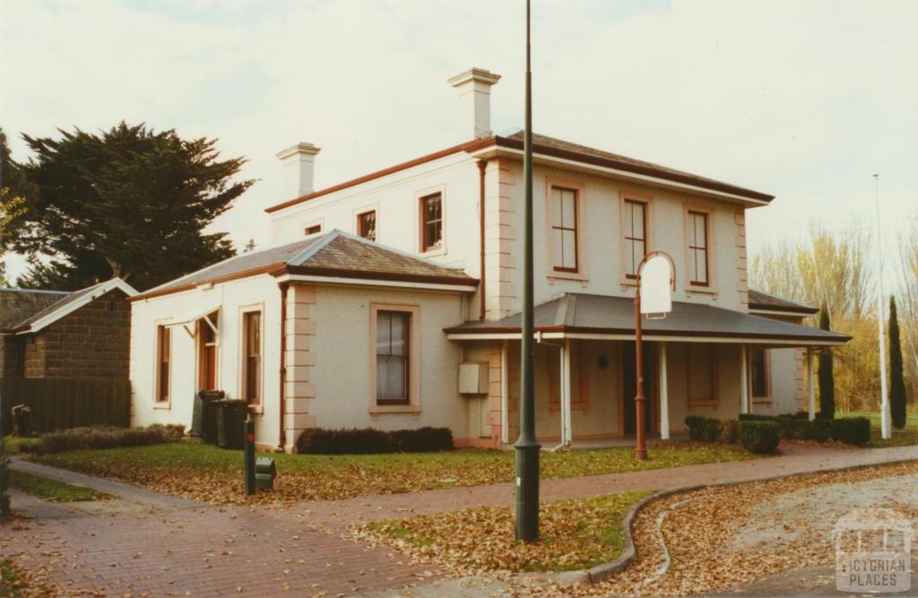 Former Gisborne court house (history society), 2002