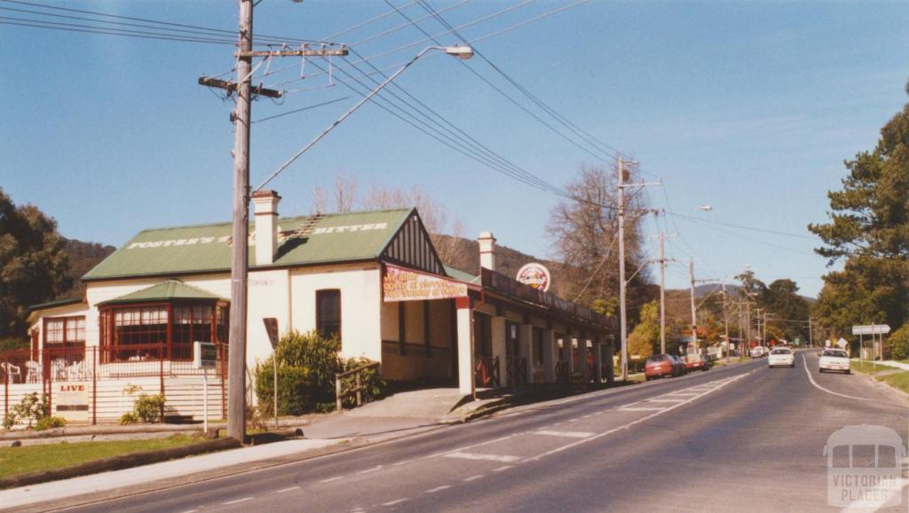 Sam Knotts formerly Warburton Hotel, Wesburn, 2002