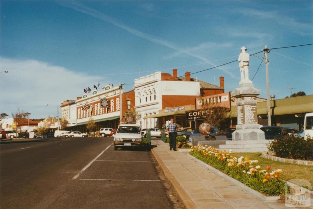 Stawell, Town Hall Hotel to left, 2002