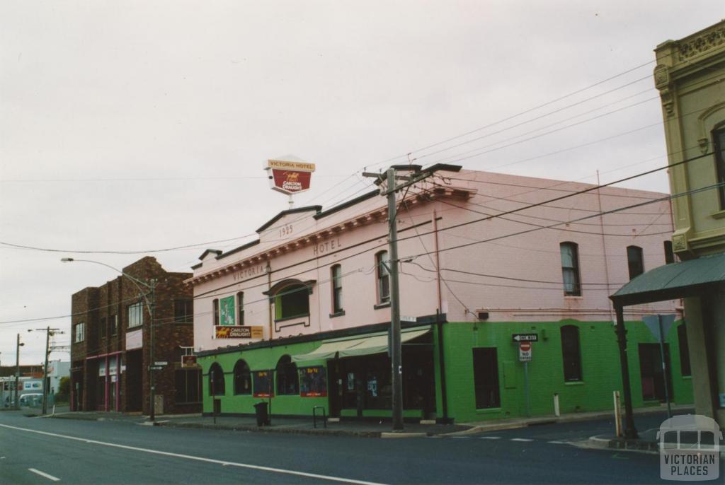 Victoria Hotel, Victoria Street, Brunswick, 2005