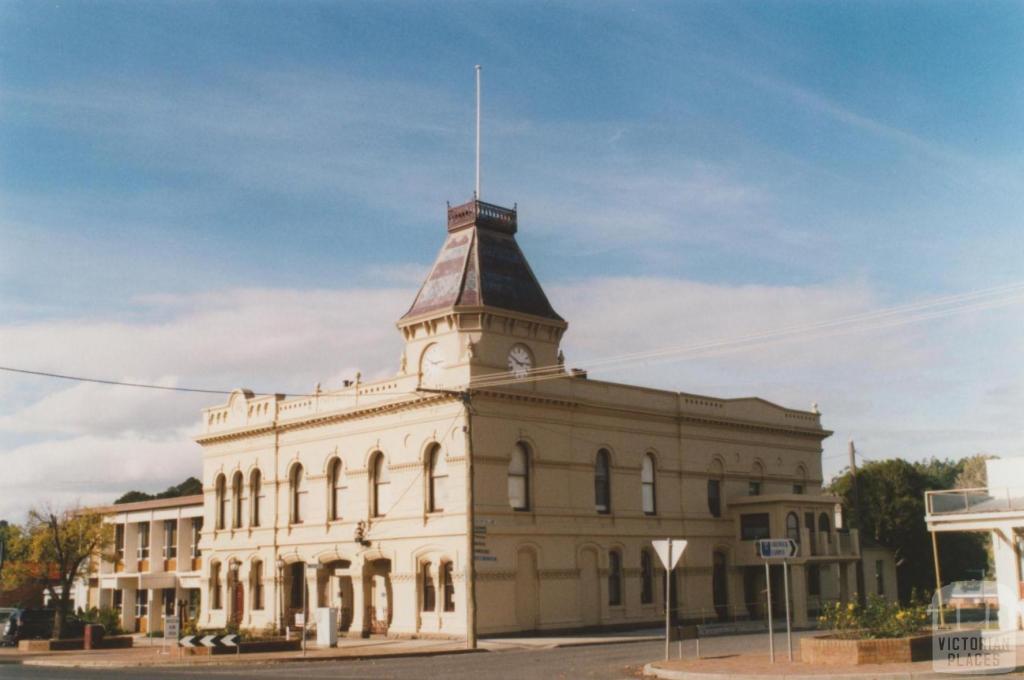 Creswick Town Hall, Hepburn Shire offices on left, 2010