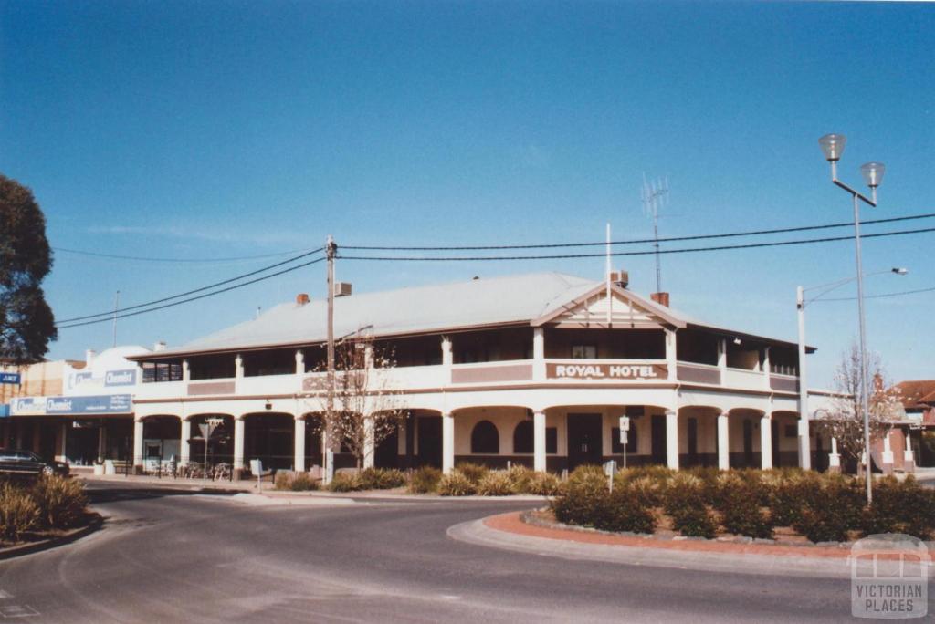 Royal Hotel, Kerang, 2010