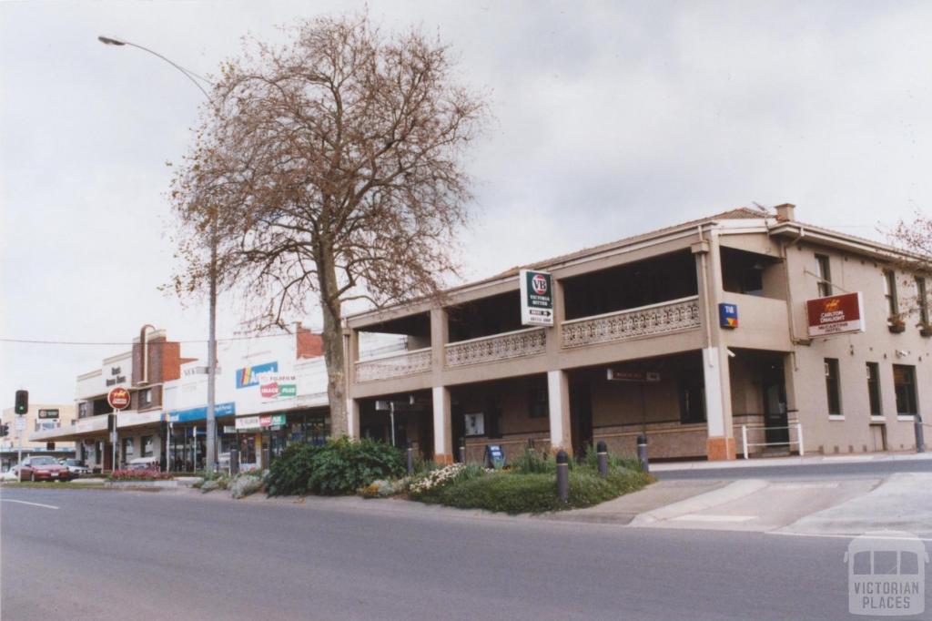 McCartins Hotel, Leongatha, 2011