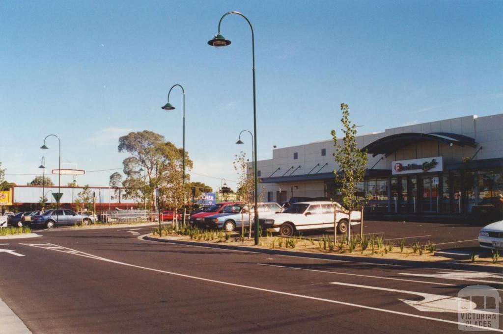 Hamilton Place, Mount Waverley, 2000