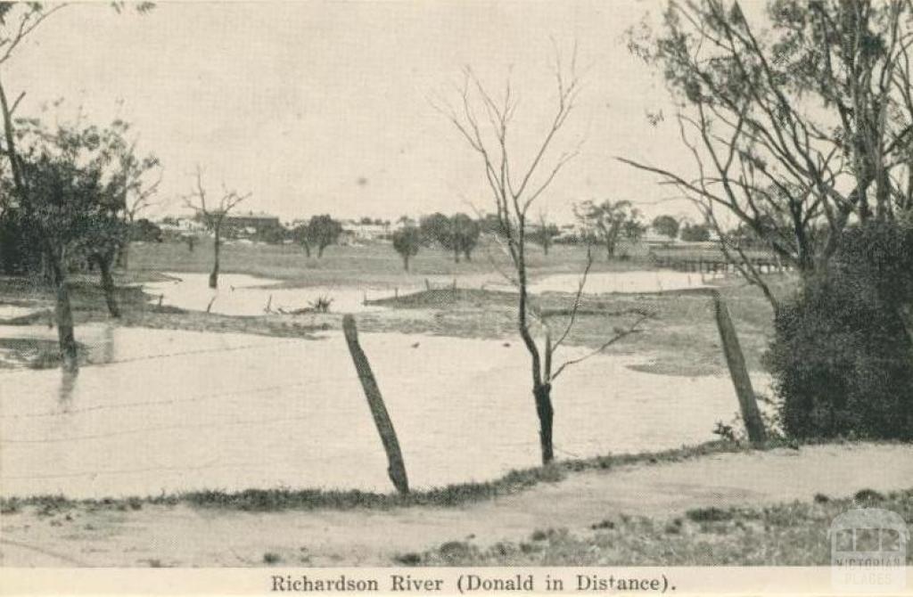 Richardson River, Donald in distance