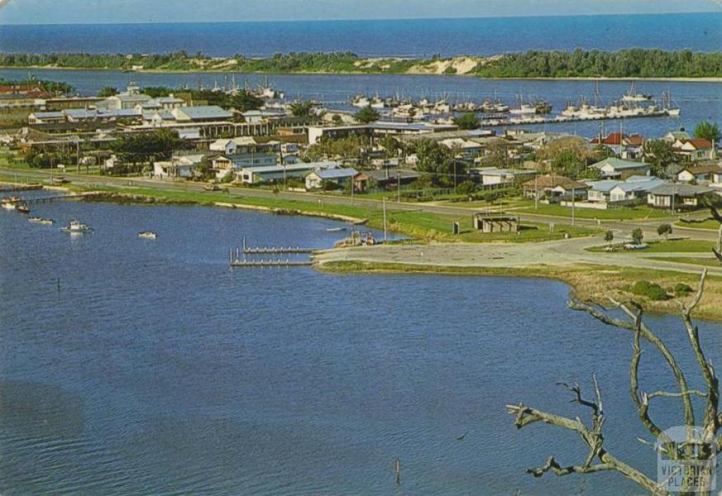 Panorama of Lakes Entrance