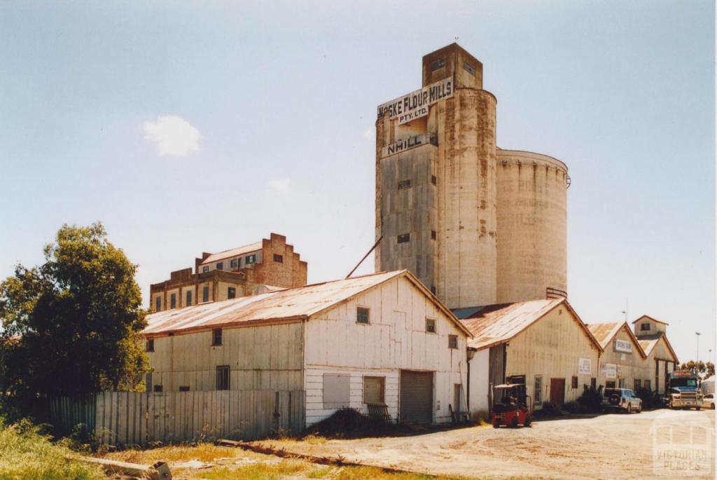 The old flour mill, Nhill, 2007