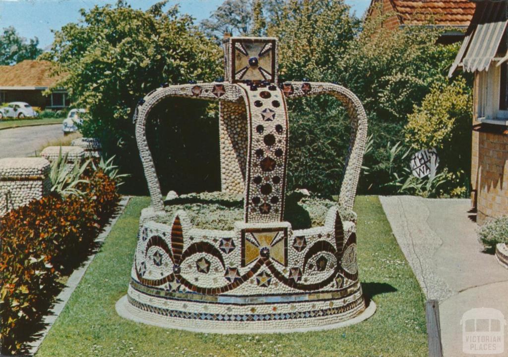 Mosaic Imperial Crown at the Shell House, Ballarat