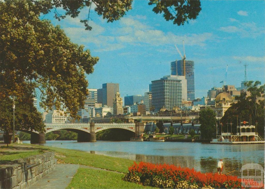 Melbourne skyline and Yarra River