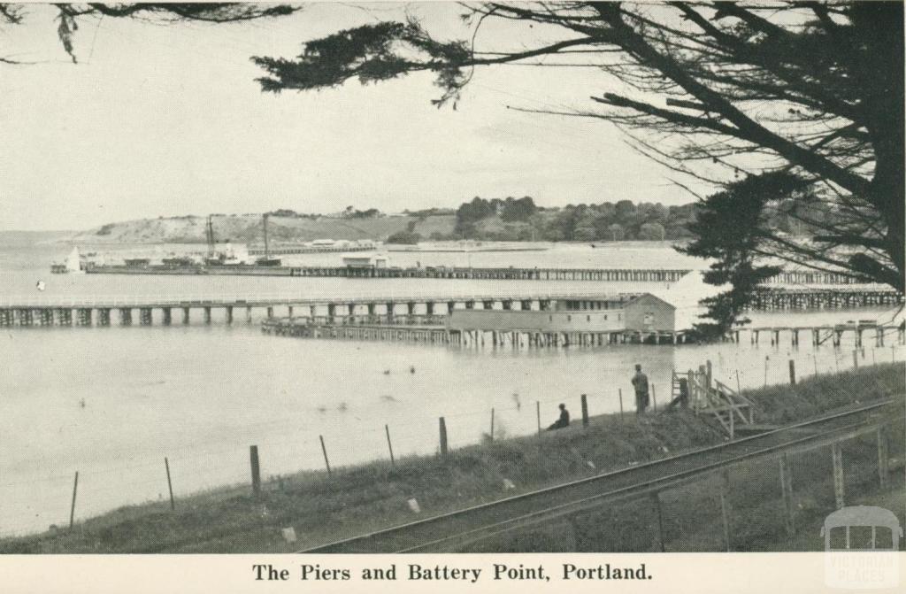 The piers and Battery Point, Portland